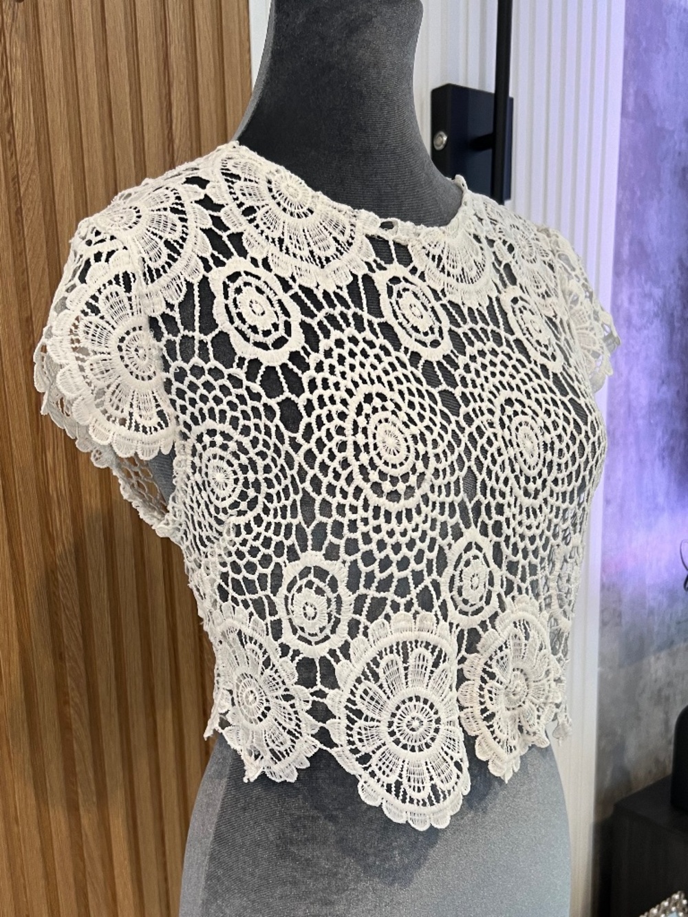 Boho Crochet Lace Crop Top White Scalloped Festival Coastal Chic